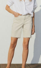H&M High-Waisted Twill Shorts Beige - BEAUTY BAR